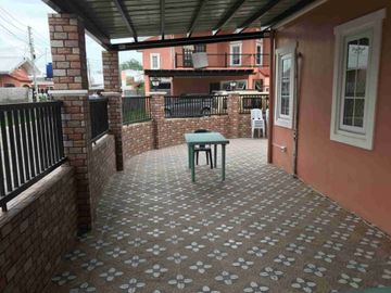 7 BEDROOMS RESALE HOUSE AND LOT IN CORDOVA CEBU NEAR CCLEX