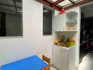VENDO DPTO  PISO 1 FRENTE A PARQUE SAN BORJA
