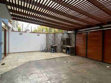 VENDO DPTO  PISO 1 FRENTE A PARQUE SAN BORJA