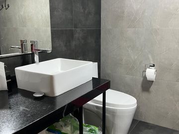 🔥EXCELENTE OPORTUNIDAD🔥 VENTA DE LINDO DEPARTAMENTO EN URB. SANTA ANITA