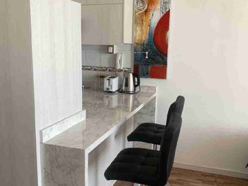 se vende hermoso departamento con vista al mar en exclusivo Edificio Los Delfines