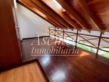 Venta de Moderna Casa en Chacarilla del Estanque – Surco