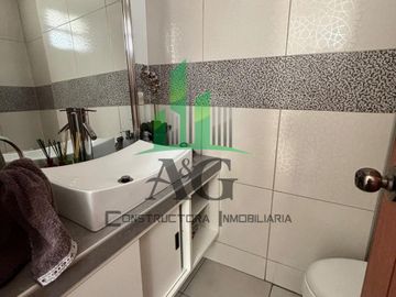 VENDO LINDO Y ACOGEDOR DEPARTAMENTO 111.85 mt.CERRO COLORADO CERCA AREQUIPA CENTER, CON 3 DORMITORIOS, 2 BAÑOS, ZONA DE PARRILLAS, DEPÓSITO Y COCHERA