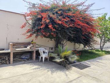 VENDO CASA COMO TERRENO, A MTS DE AV JAVIER PRADO CDRA 55, RES. MONTERRICO