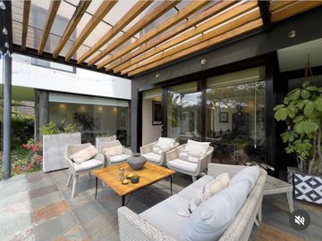 VENDO HERMOSA CASA URB RANCHO SAN FRANCISCO - MIRAVALLE - CUMBAYA