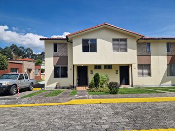 Casa en venta – La Ribera II, Valle de Los Chillos