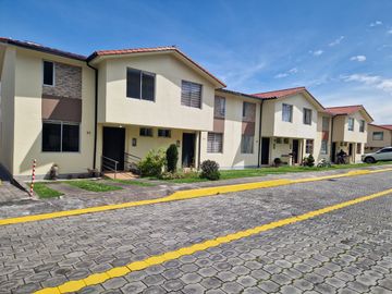 Casa en venta – La Ribera II, Valle de Los Chillos