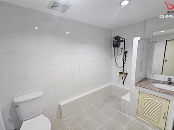 ขายทาวน์โฮม 3 ชั้น 20 ตารางวา สุขุมวิท 52 ใกล้ BTS อ่อนนุช & ทางด่วน พื้นที่ใช้สอย 200 ตารางเมตร พร้อมอยู่