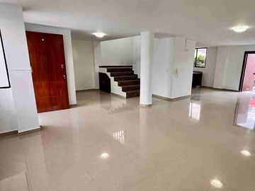 Hermosa casa de  venta en Caranqui