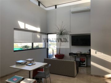 Oficinas en Venta en Colonia Real de Juriquilla, Querétaro.