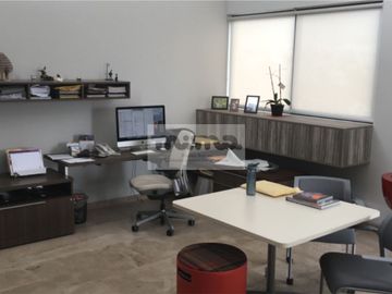 Oficinas en Venta en Colonia Real de Juriquilla, Querétaro.