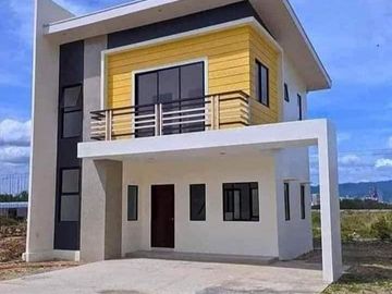 Preselling Quality Townhomes in Mactan Cebu few minutes away CCLEX