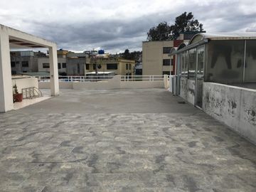 Vendo $69.000 amplio Departamento en Carcelen cerca Hosp. San Francisco IESS