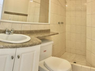 Vendo $69.000 amplio Departamento en Carcelen cerca Hosp. San Francisco IESS