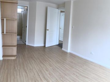 Vendo $69.000 amplio Departamento en Carcelen cerca Hosp. San Francisco IESS