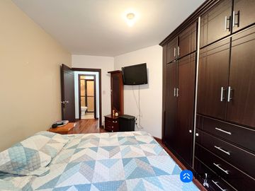 Departamento amplio con patio en venta en el Pucará
