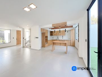 Casa a estrenar de lujo en venta al sur de la ciudad