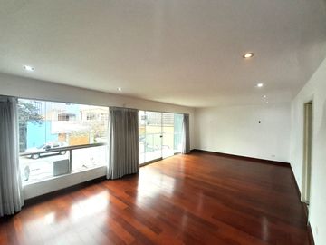 SE VENDE AMPLIO Y ACOGEDOR DEPARTAMENTO EN SANTIAGO DE SURCO