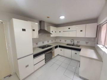 SE VENDE AMPLIO Y ACOGEDOR DEPARTAMENTO EN SANTIAGO DE SURCO