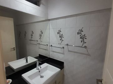 SE VENDE AMPLIO Y ACOGEDOR DEPARTAMENTO EN SANTIAGO DE SURCO