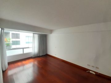 SE VENDE AMPLIO Y ACOGEDOR DEPARTAMENTO EN SANTIAGO DE SURCO