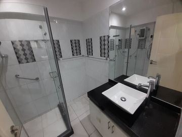 SE VENDE AMPLIO Y ACOGEDOR DEPARTAMENTO EN SANTIAGO DE SURCO