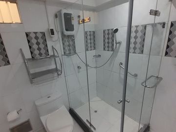 SE VENDE AMPLIO Y ACOGEDOR DEPARTAMENTO EN SANTIAGO DE SURCO