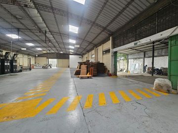 Bodega industrial en venta, vía Daule
