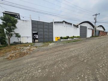 Bodega industrial en venta, vía Daule