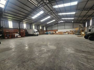 Bodega industrial en venta, vía Daule