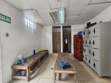 Bodega industrial en venta, vía Daule