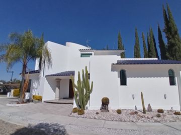 🏡 ¡Vive en el Club de Golf! Diseño moderno, lujo y luz natural ✨ Agenda tu visita