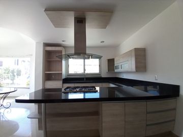 🏡 ¡Vive en el Club de Golf! Diseño moderno, lujo y luz natural ✨ Agenda tu visita