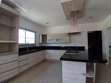 🏡 ¡Vive en el Club de Golf! Diseño moderno, lujo y luz natural ✨ Agenda tu visita