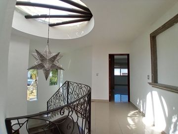 🏡 ¡Vive en el Club de Golf! Diseño moderno, lujo y luz natural ✨ Agenda tu visita