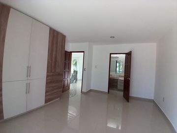 🏡 ¡Vive en el Club de Golf! Diseño moderno, lujo y luz natural ✨ Agenda tu visita
