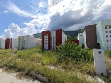 OY CASA EN VENTA VERGEL DE LA SIERRA, CD VICTORIA ,