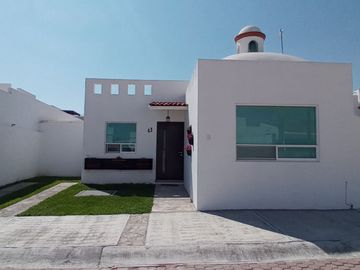 ¡Tu nuevo hogar en Tequisquiapan! 🏡 Casa de 1 planta con alberca y seguridad 💦🔐