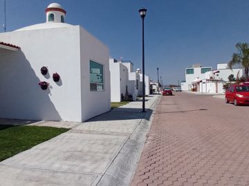 ¡Tu nuevo hogar en Tequisquiapan! 🏡 Casa de 1 planta con alberca y seguridad 💦🔐