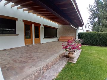 🔥 ¡Casa de 1 planta con vista al campo de golf! Espacios amplios y excelentes acabados 🌳