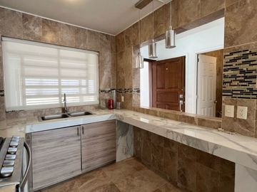 CASA EN VENTA RESIDENCIAL RUBI (COCHERA TECHADA)