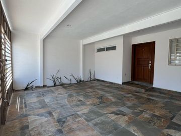 CASA EN VENTA RESIDENCIAL RUBI (COCHERA TECHADA)
