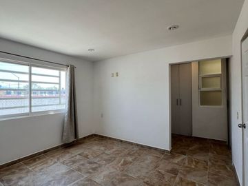 CASA EN VENTA RESIDENCIAL RUBI (COCHERA TECHADA)