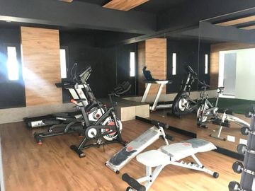 ALQUILO MODERNO DEP. 3 DORMITORIOS - 120 MT. - PISO 3 - IMPECABLE - AMOBLADO - TERRAZA - VISTA EXTERNA - COCHERA - LINDAS AREAS COMUNES