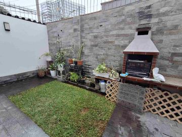 VENDO ACOGEDORA CASA EN CONDOMINIO CERCA U DE LIMA
