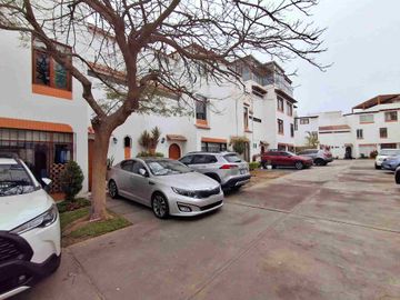 VENDO ACOGEDORA CASA EN CONDOMINIO CERCA U DE LIMA