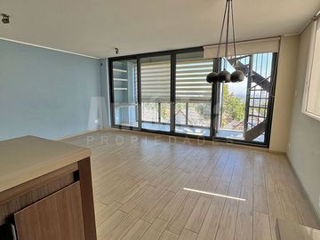 🌟 ¡Exclusivo Penthouse Tríplex con Terraza Panorámica, Jacuzzi y Home Office en Álvaro Casanova, Peñalolén! 🏡✨