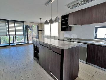 🌟 ¡Exclusivo Penthouse Tríplex con Terraza Panorámica, Jacuzzi y Home Office en Álvaro Casanova, Peñalolén! 🏡✨
