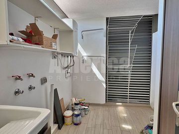 🌟 ¡Exclusivo Penthouse Tríplex con Terraza Panorámica, Jacuzzi y Home Office en Álvaro Casanova, Peñalolén! 🏡✨