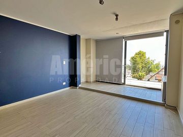 🌟 ¡Exclusivo Penthouse Tríplex con Terraza Panorámica, Jacuzzi y Home Office en Álvaro Casanova, Peñalolén! 🏡✨